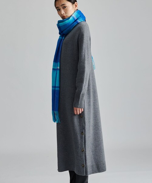 INDIVI(インディヴィ)の「【軽量/カシミヤ混/体型カバー】ハイネックニットワンピース(ワンピース・レディース・ブラウン系その他7/グレー系その他7・38/05/15 /13/34)」の4枚目の写真