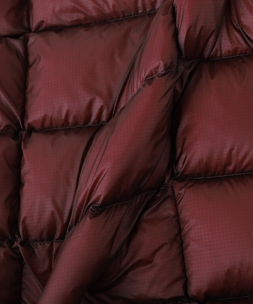 C.P. COMPANY(シーピーカンパニー)の「C.P.Company / シーピーカンパニー D.D. SHELL HOODED DOWN JACKET(ダウンジャケット/コート・メンズ・ブラック/ベージュ/ボルドー/ホワイト系その他/ブルー系その他・SMALL/LARGE/MEDIUM)」の14枚目の写真