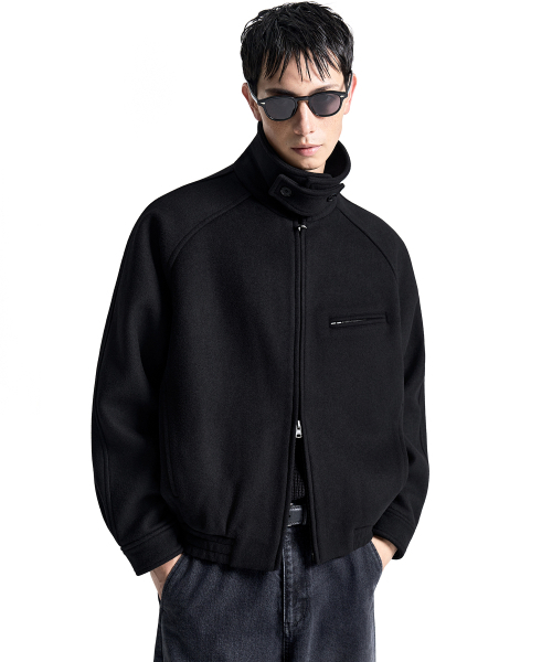 COSTUME O’CLOCK（コスチュームオクロック）の「[COCLXオジョンギュ] ウール2-WAYブルゾンジャケット ブラック COOSJK045BLACK（ブルゾン・メンズ・その他・SMALL/MEDIUM/LARGE）」の2枚目の写真