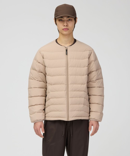 Snow Peak（スノーピーク）の「Snow Peak / Middler Down Collarless Jacket ミドラーダウン ノーカラージャケット（ダウンジャケット/コート・メンズ・ブラウン/チャコール/ブルー・XL/L/M/S）」の2枚目の写真