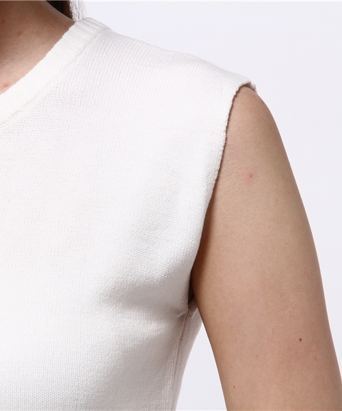 ROPE' PICNIC（ロペピクニック）の「スリット空きニットベスト（ベスト・レディース・ホワイト/ブラック/ネイビー・38）」の7枚目の写真