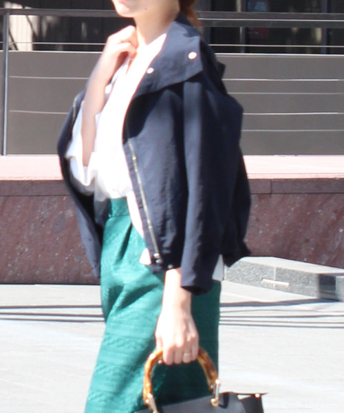 12Twelve Agenda（トゥエルブ　アジェンダ）の「ナイロングログランマウンテンパーカーブルゾン（マウンテンパーカー・レディース・ネイビー/カーキ/グレイッシュベージュ・M）」の15枚目の写真