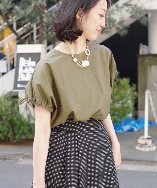 NARACAMICIE（ナラカミーチェ）の「ドロストスリーブプルオーバー半袖ブラウス（シャツ/ブラウス・レディース・ホワイト/カーキ/ブルー・MEDIUM）」の2枚目の写真