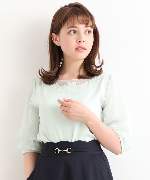 MAJESTIC LEGON(マジェスティックレゴン)の「チュールフラワートップス(Tシャツ/カットソー・レディース・ミント/ラベンダー/アイボリー/ブラック/ピンク・MEDIUM)」の1枚目の写真
