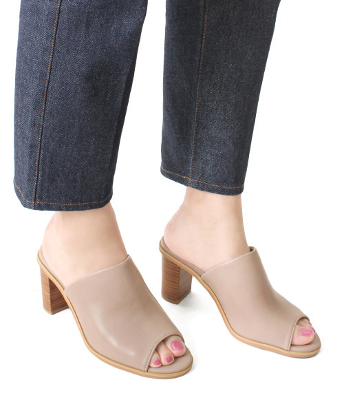 RANDA（ランダ）の「スタックヒールミュールサンダル（サンダル・レディース・ブラック/ベージュ系その他・LL/S/M/L）」の2枚目の写真