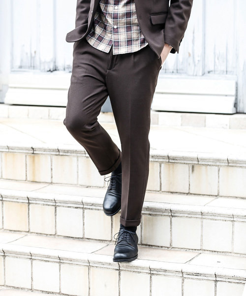 MR.OLIVE（ミスターオリーブ）の「THERMO LITE STRETCH TWILL / ONE PLEATS TAPERED PANTS（スラックス・メンズ・チャコールグレー/ブラック/ブラウン・SMALL/MEDIUM/LARGE）」の15枚目の写真