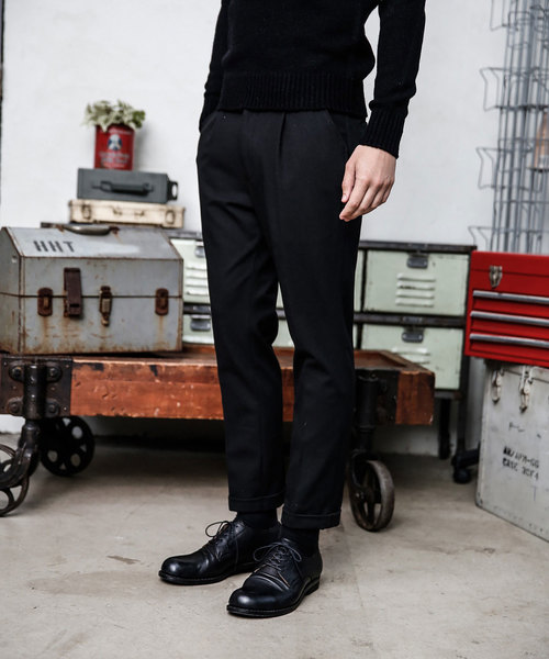 MR.OLIVE（ミスターオリーブ）の「THERMO LITE STRETCH TWILL / ONE PLEATS TAPERED PANTS（スラックス・メンズ・チャコールグレー/ブラック/ブラウン・SMALL/MEDIUM/LARGE）」の17枚目の写真