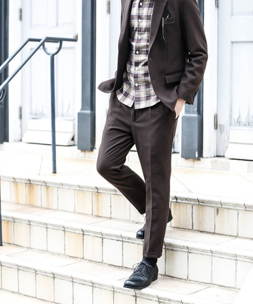 MR.OLIVE（ミスターオリーブ）の「THERMO LITE STRETCH TWILL / ONE PLEATS TAPERED PANTS（スラックス・メンズ・チャコールグレー/ブラック/ブラウン・SMALL/MEDIUM/LARGE）」の19枚目の写真