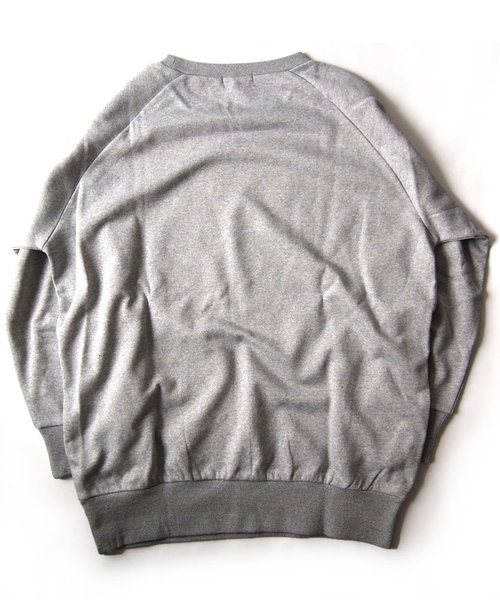 BEATJIVE（ビートジャイブ）の「ロング丈 ワイドシルエット スウェット ドルマン プルオーバー トレーナー レディース（スウェット・レディース・ブラック/ネイビー/グレー/オフホワイト/ブラック×ブルー/ブラック系その他・FREE）」の20枚目の写真