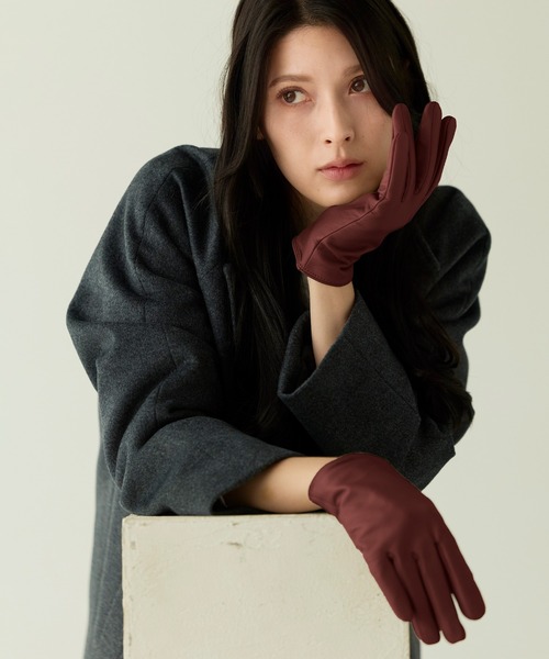 sankyo shokai（サンキョウショウカイ）の「ラムレザー スマホ対応 手袋（手袋・レディース・ブラック/ダークブラウン/キャメル/ボルドー/アイボリー・FREE）」の8枚目の写真