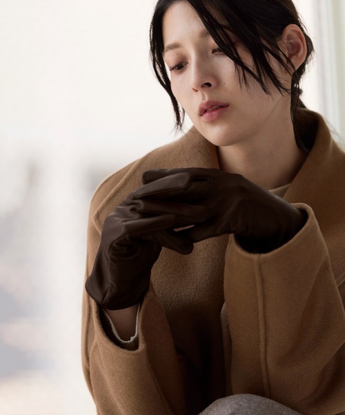 sankyo shokai（サンキョウショウカイ）の「ラムレザー スマホ対応 手袋（手袋・レディース・ブラック/ダークブラウン/キャメル/ボルドー/アイボリー・FREE）」の9枚目の写真