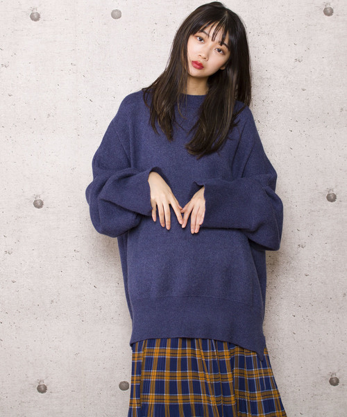 LUGG NAGG(ラグナグ)の「【Jewelobe/ ジュエローブ】サイドスリット ワイドニット プルオーバー(ニット/セーター・レディース・ブラック/ネイビー/グレー/グリーン・FREE)」の2枚目の写真