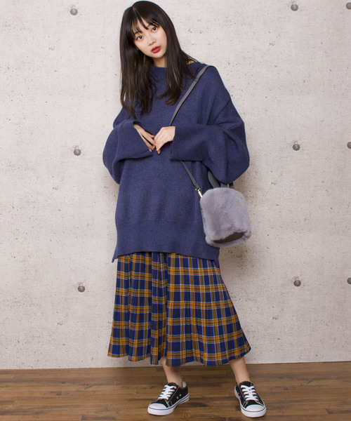 LUGG NAGG(ラグナグ)の「【Jewelobe/ ジュエローブ】サイドスリット ワイドニット プルオーバー(ニット/セーター・レディース・ブラック/ネイビー/グレー/グリーン・FREE)」の14枚目の写真
