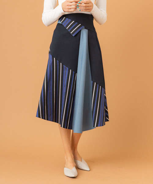 UNITED TOKYO（ユナイテッドトウキョウ）の「イレヘムフレアスカート（スカート・レディース・ブルー/ネイビー/オレンジ・1）」の6枚目の写真