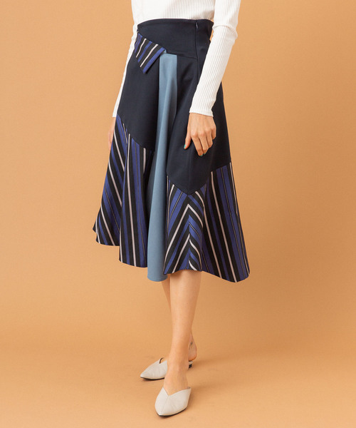 UNITED TOKYO（ユナイテッドトウキョウ）の「イレヘムフレアスカート（スカート・レディース・ブルー/ネイビー/オレンジ・1）」の7枚目の写真