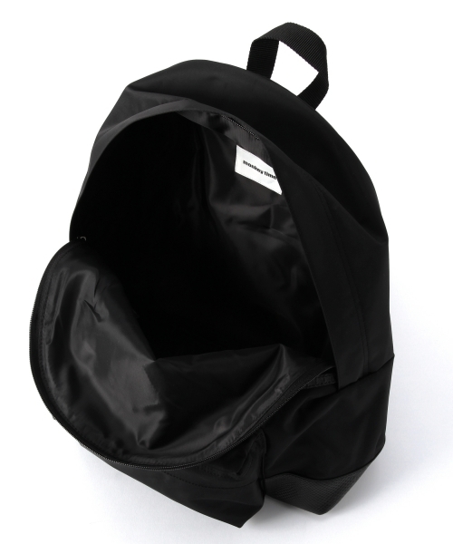 BEAUTY&YOUTH UNITED ARROWS（ビューティーアンドユースユナイテッドアローズ）の「MT パイソン柄/エンボス バックパック◆（バックパック/リュック・メンズ・ホワイト/ブラック・フリー）」の7枚目の写真