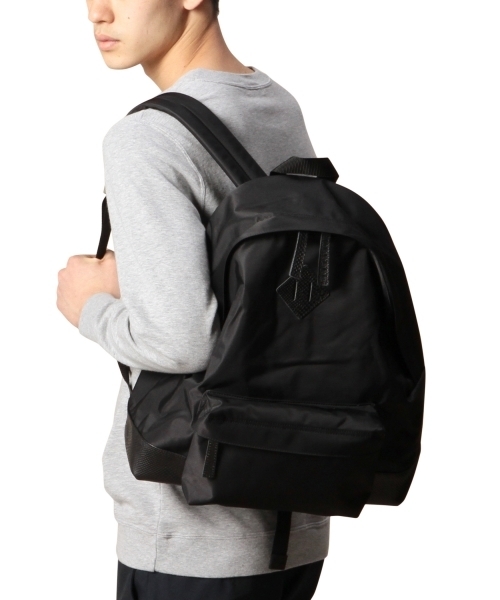 BEAUTY&YOUTH UNITED ARROWS（ビューティーアンドユースユナイテッドアローズ）の「MT パイソン柄/エンボス バックパック◆（バックパック/リュック・メンズ・ホワイト/ブラック・フリー）」の8枚目の写真