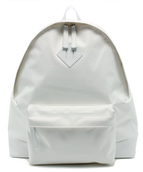 BEAUTY&YOUTH UNITED ARROWS（ビューティーアンドユースユナイテッドアローズ）の「MT パイソン柄/エンボス バックパック◆（バックパック/リュック・メンズ・ホワイト/ブラック・フリー）」の9枚目の写真