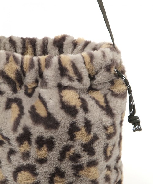 niko and...(ニコアンド)の「オリジナルモコモコ巾着ショルダーバッグ(ショルダーバッグ・レディース・アイボリー/キャメル/その他1/その他2・0)」の15枚目の写真