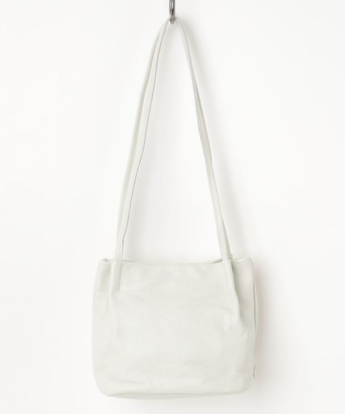 TASINAMI（タシナミ）の「TASINAMI シュリンクレザーショルダー巾着バッグ (TA-0030)（ハンドバッグ・レディース・ブラック/ネイビー/レッド/サックスブルー/グリーン/マスタード/ホワイト系その他/チョコ/グレイッシュベージュ/グレー・FREE）」の22枚目の写真