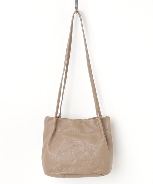 TASINAMI（タシナミ）の「TASINAMI シュリンクレザーショルダー巾着バッグ (TA-0030)（ハンドバッグ・レディース・ブラック/ネイビー/レッド/サックスブルー/グリーン/マスタード/ホワイト系その他/チョコ/グレイッシュベージュ/グレー・FREE）」の19枚目の写真