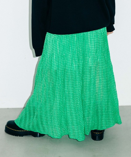 X-girl(エックスガール)の「PLEATED CHIFFON LONG SKIRT(スカート・レディース・ブラック/ブラウン/イエロー/グリーン・1/2)」の17枚目の写真
