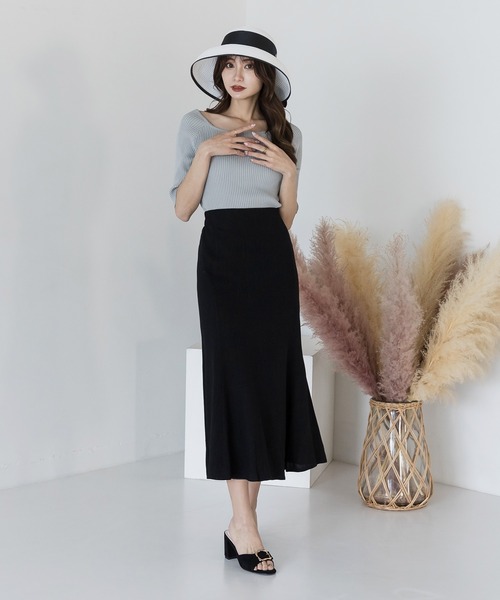 Julia Boutique(ジュリアブティック)の「スクエアネックニット/510595M(ニット/セーター・レディース・ホワイト/ベージュ/ブラック/ピンク/モカ/ネイビー/グレー・ONE)」の11枚目の写真