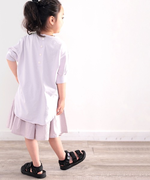 classicalelf(クラシカルエルフ)の「キッズ バックヘンリーネック無地ロングチュニックTシャツ(Tシャツ/カットソー・キッズ・ブラウン/ブラック/ホワイト/ベージュ/パープル・130/140/150/120/110)」の5枚目の写真