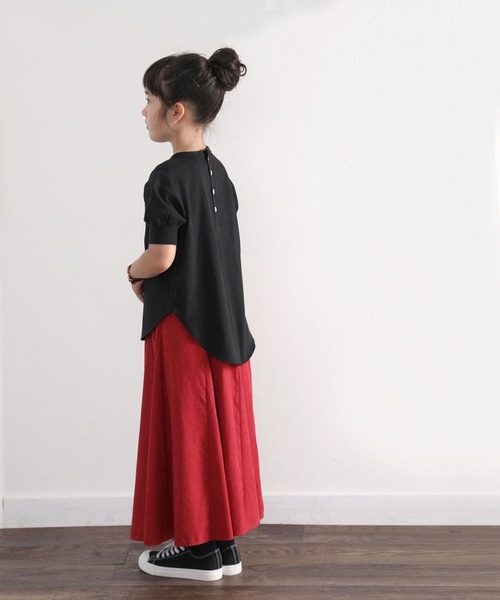 classicalelf(クラシカルエルフ)の「キッズ バックヘンリーネック無地ロングチュニックTシャツ(Tシャツ/カットソー・キッズ・ブラウン/ブラック/ホワイト/ベージュ/パープル・130/140/150/120/110)」の2枚目の写真