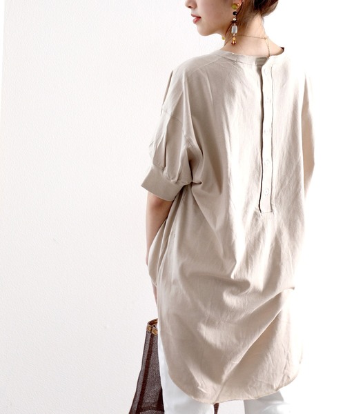 classicalelf(クラシカルエルフ)の「キッズ バックヘンリーネック無地ロングチュニックTシャツ(Tシャツ/カットソー・キッズ・ブラウン/ブラック/ホワイト/ベージュ/パープル・130/140/150/120/110)」の8枚目の写真