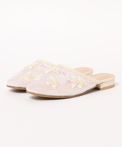 one after another NICE CLAUP（ワンアフターアナザーナイスクラップ）の「ビーズ刺繍フラットミュール（サンダル・レディース・ゴールド/ホワイト・SMALL/MEDIUM/LARGE）」の2枚目の写真