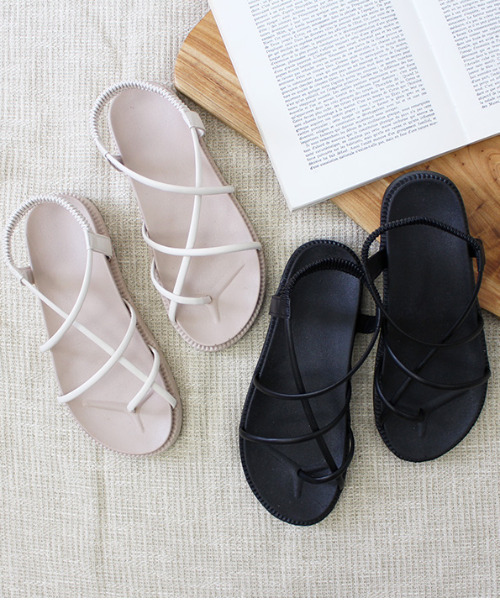 MODE ROBE（モードローブ）の「ストリングサンダル（サンダル・レディース・ブラック/アイボリー・23㎝/24㎝/25㎝/22.5㎝/23.5㎝/24.5㎝）」の12枚目の写真