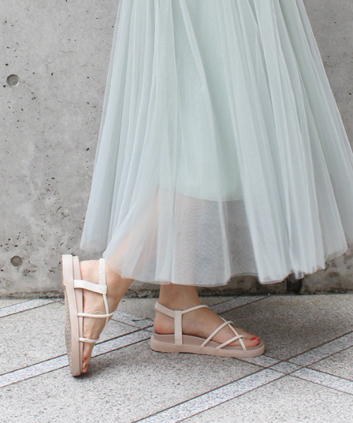 MODE ROBE（モードローブ）の「ストリングサンダル（サンダル・レディース・ブラック/アイボリー・23㎝/24㎝/25㎝/22.5㎝/23.5㎝/24.5㎝）」の4枚目の写真