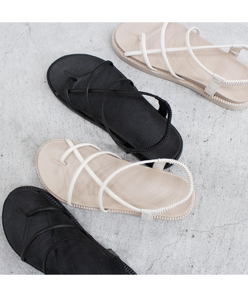 MODE ROBE（モードローブ）の「ストリングサンダル（サンダル・レディース・ブラック/アイボリー・23㎝/24㎝/25㎝/22.5㎝/23.5㎝/24.5㎝）」の7枚目の写真
