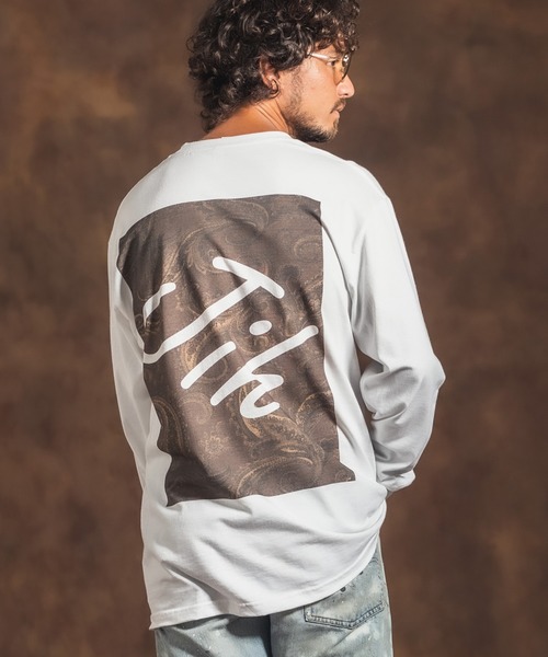 Jih Nunc（ジーヌンク）の「mlt3095-ロングスリーブプリントTシャツ -Jih×Paisley-（Tシャツ/カットソー・メンズ・ネイビー/ブラウン/ブラック・L/M）」の4枚目の写真