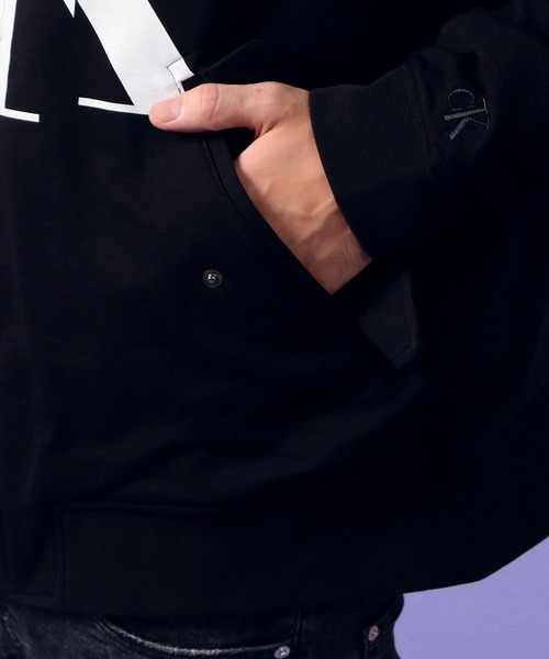 Calvin Klein(カルバン・クライン)の「リバーシブル アイコニックロゴ ブルゾン(ブルゾン・メンズ・ブラック・S/M/L/XL)」の12枚目の写真