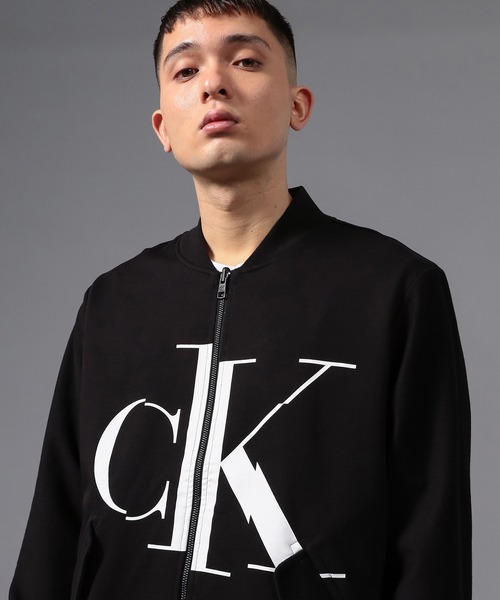 Calvin Klein(カルバン・クライン)の「リバーシブル アイコニックロゴ ブルゾン(ブルゾン・メンズ・ブラック・S/M/L/XL)」の6枚目の写真