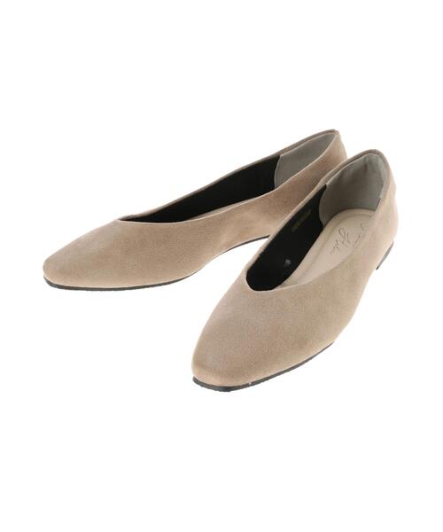 AMERICAN HOLIC（アメリカンホリック）の「スリムスクエアトウVカットフラットパンプス　＊（パンプス・レディース・グレイッシュベージュ/ブラック/ブラウン・L/S/M）」の5枚目の写真