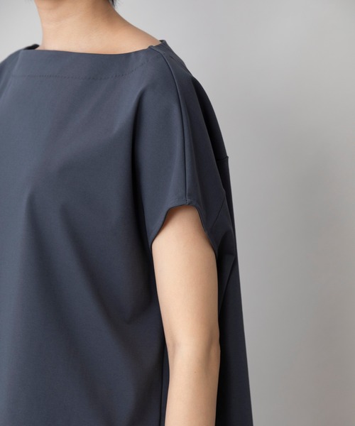 Munich(ミューニック)の「コットンポリエステルストレッチインターロック スリーブレストップス(セットアップ可)(Tシャツ/カットソー・レディース・ブラック/ダークグレー/グレイッシュベージュ・FREE)」の5枚目の写真