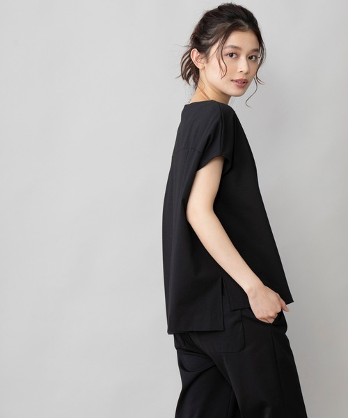 Munich(ミューニック)の「コットンポリエステルストレッチインターロック スリーブレストップス(セットアップ可)(Tシャツ/カットソー・レディース・ブラック/ダークグレー/グレイッシュベージュ・FREE)」の19枚目の写真