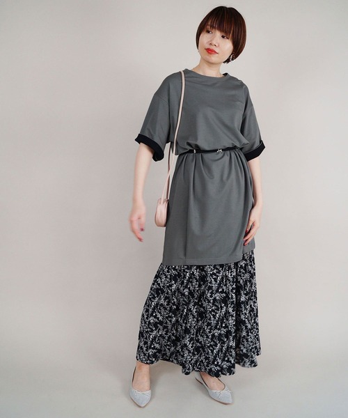 NICOLE white(ニコルホワイト)の「ロング丈ビッグTシャツ(Tシャツ/カットソー・レディース・ライトグレー/ブラック/ピンク/オフホワイト・FREE)」の6枚目の写真