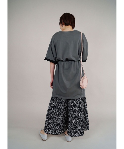 NICOLE white(ニコルホワイト)の「ロング丈ビッグTシャツ(Tシャツ/カットソー・レディース・ライトグレー/ブラック/ピンク/オフホワイト・FREE)」の21枚目の写真