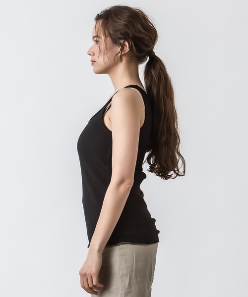 ALLUMER（アリュメール）の「ランダムリブ2WAYタンクトップ（タンクトップ・レディース・アイボリー/ブラック/ブラウン/イエロー・1）」の20枚目の写真