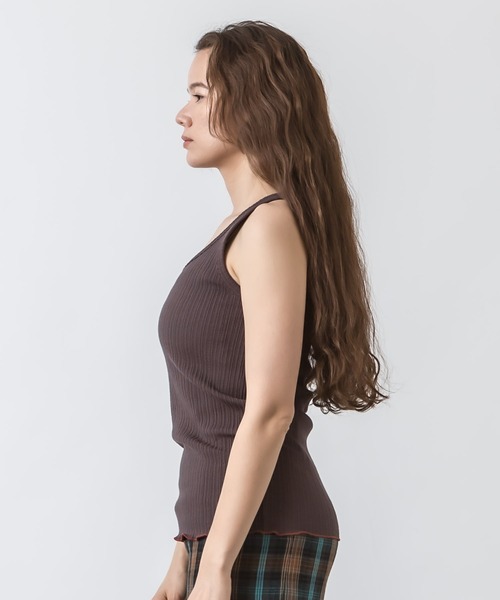 ALLUMER（アリュメール）の「ランダムリブ2WAYタンクトップ（タンクトップ・レディース・アイボリー/ブラック/ブラウン/イエロー・1）」の15枚目の写真