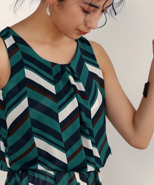 Bou Jeloud(ブージュルード)の「幾何柄リラックスワンピース(ワンピース・レディース・D/C・FREE)」の15枚目の写真
