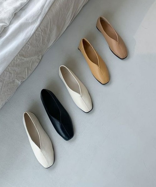 CALIFORNIA OUTFITTERS（カリフォルニア アウトフィッターズ）の「スクエアトゥVカットパンプス（パンプス・レディース・ホワイト/ブラック/ベージュ・23cm/23.5cm/24cm/24.5cm）」の3枚目の写真