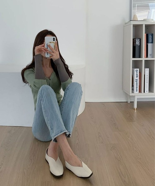 CALIFORNIA OUTFITTERS（カリフォルニア アウトフィッターズ）の「スクエアトゥVカットパンプス（パンプス・レディース・ホワイト/ブラック/ベージュ・23cm/23.5cm/24cm/24.5cm）」の4枚目の写真