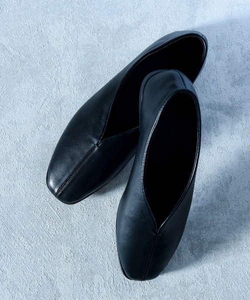 CALIFORNIA OUTFITTERS（カリフォルニア アウトフィッターズ）の「スクエアトゥVカットパンプス（パンプス・レディース・ホワイト/ブラック/ベージュ・23cm/23.5cm/24cm/24.5cm）」の15枚目の写真