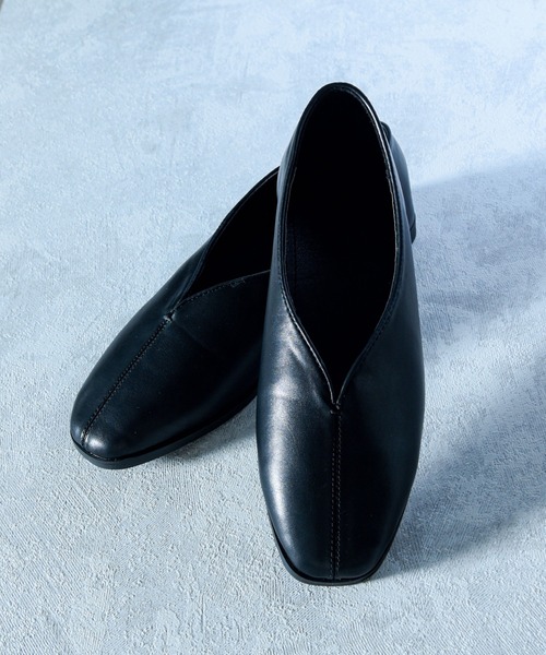 CALIFORNIA OUTFITTERS（カリフォルニア アウトフィッターズ）の「スクエアトゥVカットパンプス（パンプス・レディース・ホワイト/ブラック/ベージュ・23cm/23.5cm/24cm/24.5cm）」の16枚目の写真
