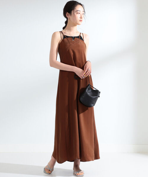 Ray BEAMS（レイビームス）の「Ray BEAMS / ウシロ アキ キャミソール ワンピース（ワンピース・レディース・ブラック/ダークブラウン・1/0）」の11枚目の写真